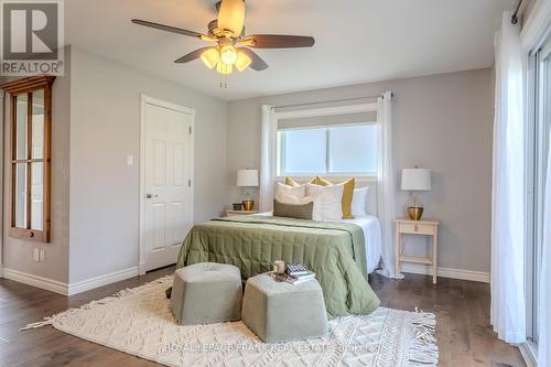 484 Ennis Road, Smith-Ennismore-Lakefield, ON - Indoor Photo Showing Bedroom