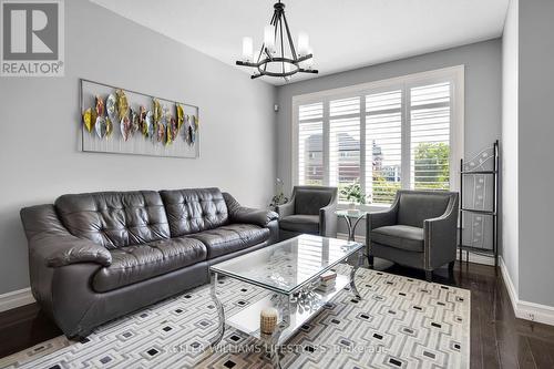 1177 Coronation Drive, London, ON - Indoor Photo Showing Living Room