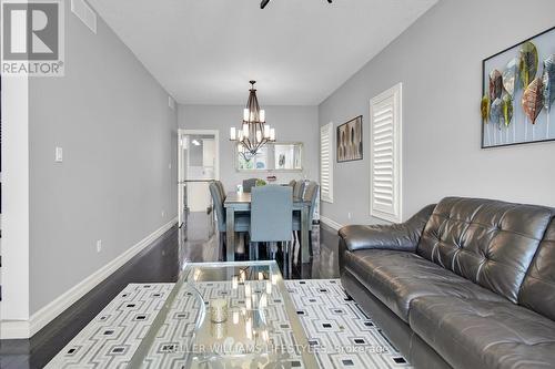 1177 Coronation Drive, London, ON - Indoor Photo Showing Living Room