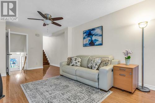 40 Rusthall Way, Brampton (Madoc), ON - Indoor Photo Showing Living Room