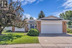 302 Brunst CRESCENT  Saskatoon, SK S7N 3S7