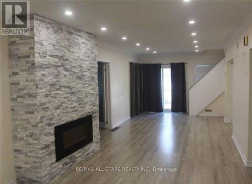 227 Wynhurst Road, Georgina (Keswick South), ON - Indoor Photo Showing Living Room With Fireplace