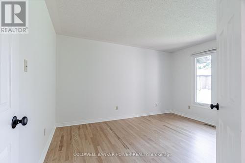 22 - 55 Fiddlers Green Road, London, ON - Indoor Photo Showing Other Room