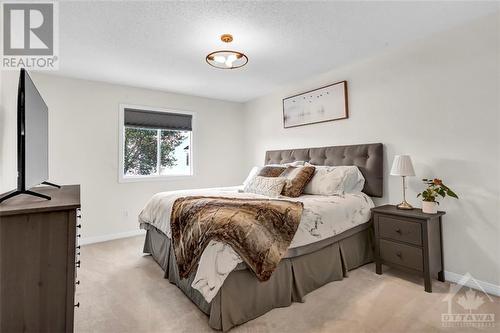 18 Sutcliffe Terrace, Ottawa, ON - Indoor Photo Showing Bedroom