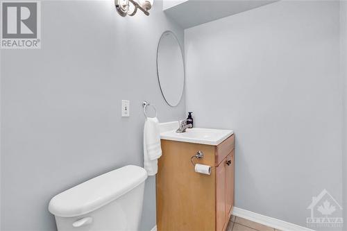 18 Sutcliffe Terrace, Ottawa, ON - Indoor Photo Showing Bathroom