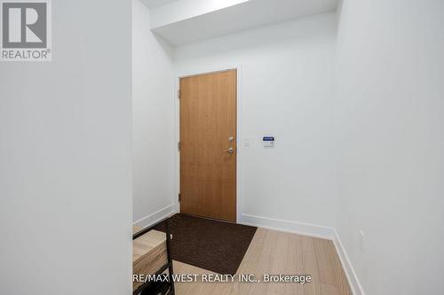 702 - 20 Shore Breeze Drive, Toronto (Mimico), ON - Indoor Photo Showing Other Room