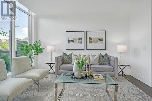 107C - 18 Rouge Valley Drive, Markham (Unionville), ON - Indoor Photo Showing Living Room