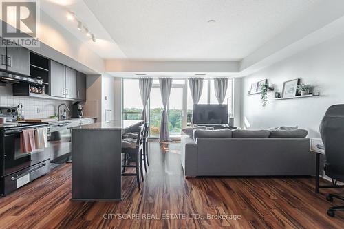 820 - 35 Brian Peck Crescent W, Toronto (Thorncliffe Park), ON - Indoor