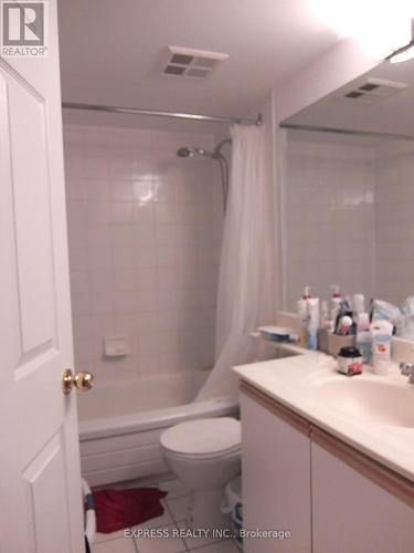 1006 - 18 Hillcrest Avenue, Toronto, ON - Indoor Photo Showing Bathroom