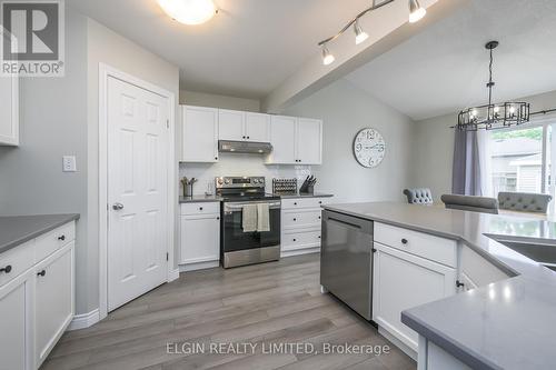 6588 Beattie Street, London, ON - Indoor Photo Showing Kitchen