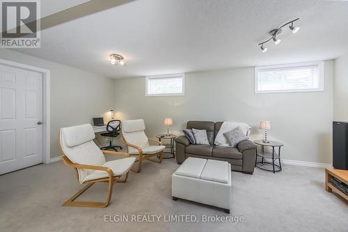 6588 Beattie Street, London, ON - Indoor Photo Showing Other Room