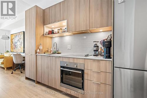 2307 - 20 Tubman Avenue, Toronto (Regent Park), ON - Indoor Photo Showing Kitchen With Upgraded Kitchen