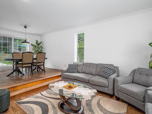 Salon - 915 Rue De Touraine, Saint-Jérôme, QC - Indoor Photo Showing Living Room