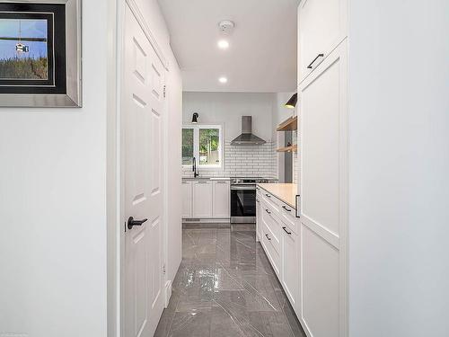 Hall d'entrÃ©e - 915 Rue De Touraine, Saint-Jérôme, QC - Indoor Photo Showing Kitchen