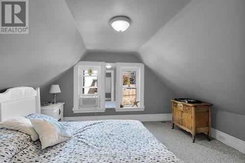 58 Rebecca Street, Stratford (22 - Stratford), ON - Indoor Photo Showing Bedroom