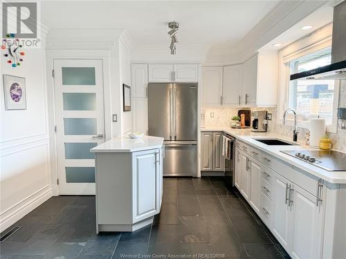 8235 Riverside Dr E, Windsor, ON - Indoor Photo Showing Kitchen