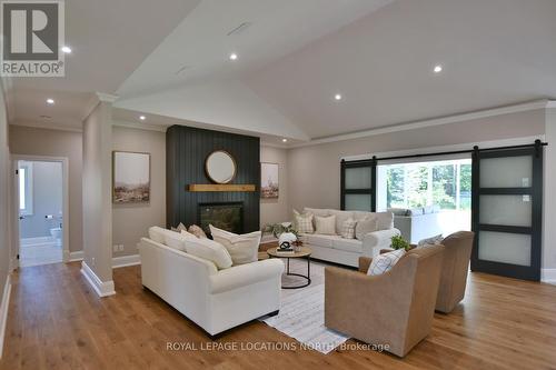 4 Laurel Boulevard, Collingwood, ON - Indoor Photo Showing Living Room With Fireplace