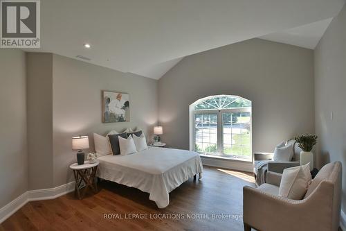 4 Laurel Boulevard, Collingwood, ON - Indoor Photo Showing Bedroom