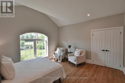 4 Laurel Boulevard, Collingwood, ON - Indoor Photo Showing Bedroom