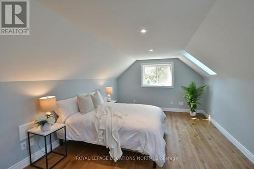 4 Laurel Boulevard, Collingwood, ON - Indoor Photo Showing Bedroom