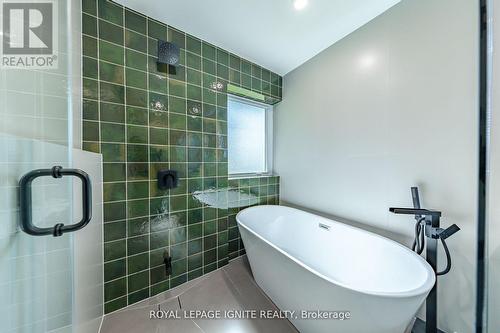 26 Jackmuir Crescent, Toronto (Bendale), ON - Indoor Photo Showing Bathroom