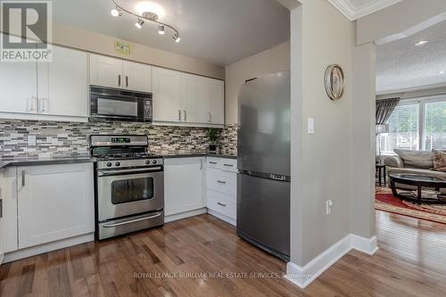 989 North Shore Boulevard W, Burlington (Bayview), ON - Indoor Photo Showing Kitchen With Upgraded Kitchen