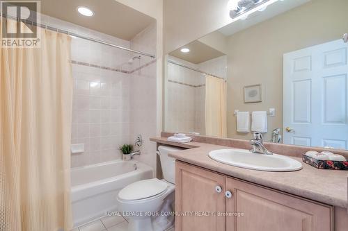 22 Faldos Flight, Whitchurch-Stouffville (Ballantrae), ON - Indoor Photo Showing Bathroom