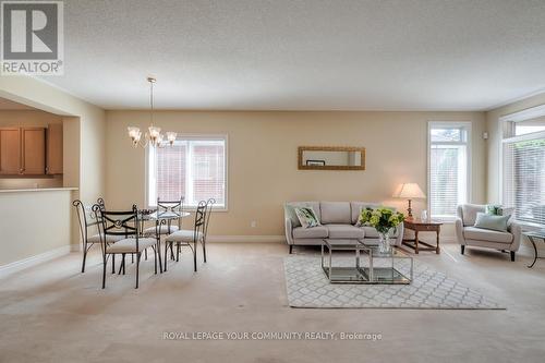 22 Faldos Flight, Whitchurch-Stouffville (Ballantrae), ON - Indoor Photo Showing Living Room