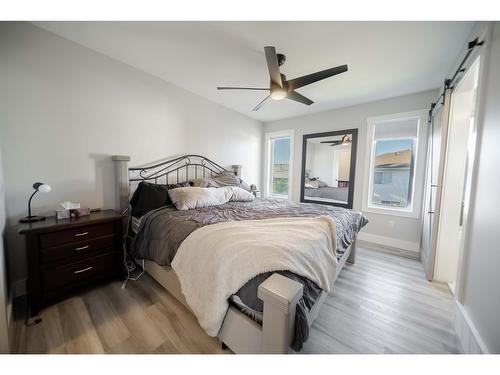 2992 Eagle Ridge Point N, Cranbrook, BC - Indoor Photo Showing Bedroom