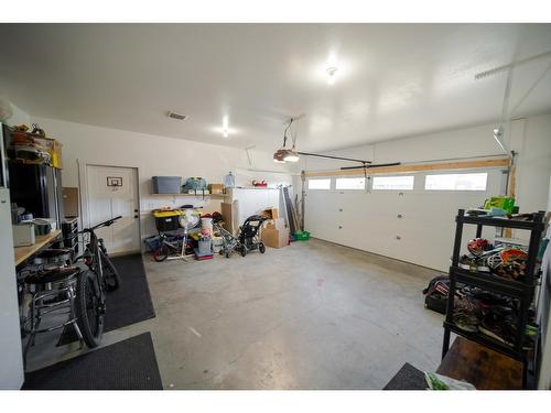 2992 Eagle Ridge Point N, Cranbrook, BC - Indoor Photo Showing Garage