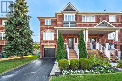 1575 Woodhenge Way, Mississauga, ON - Outdoor With Facade