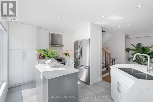 1575 Woodhenge Way, Mississauga, ON - Indoor Photo Showing Kitchen With Stainless Steel Kitchen With Double Sink