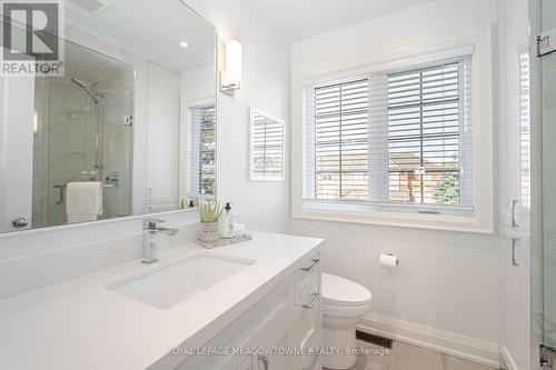 1575 Woodhenge Way, Mississauga, ON - Indoor Photo Showing Bathroom