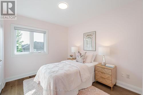 1575 Woodhenge Way, Mississauga, ON - Indoor Photo Showing Bedroom