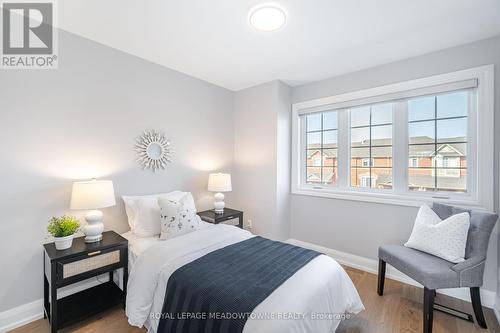 1575 Woodhenge Way, Mississauga, ON - Indoor Photo Showing Bedroom