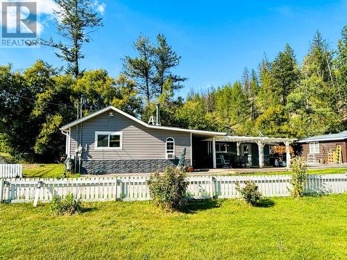 8256 Hobbitt Frontage Road, Radium Hot Springs, BC - Outdoor