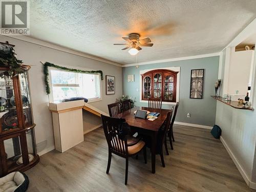 8256 Hobbitt Frontage Road, Radium Hot Springs, BC - Indoor Photo Showing Dining Room