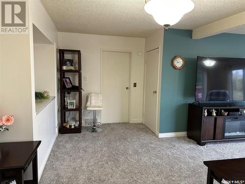 218 3Rd Avenue W, Coleville, SK - Indoor