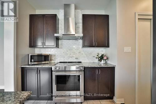 16 Facet Street, Brampton (Brampton West), ON - Indoor Photo Showing Kitchen