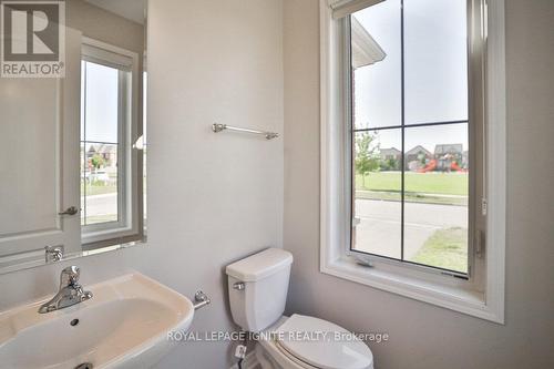 16 Facet Street, Brampton (Brampton West), ON - Indoor Photo Showing Bathroom