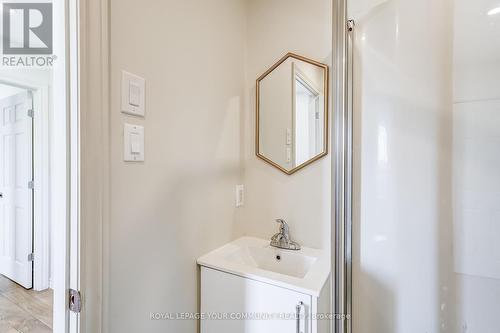 669 Prospect Road, Kawartha Lakes, ON - Indoor Photo Showing Bathroom