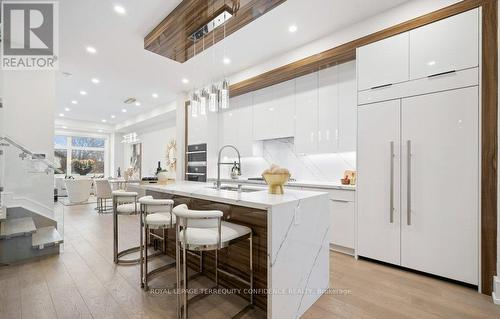 32 Florence Avenue, Toronto (Lansing-Westgate), ON - Indoor Photo Showing Kitchen With Upgraded Kitchen