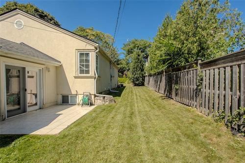 989 North Shore Boulevard W, Burlington, ON - Outdoor