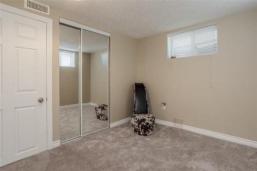 989 North Shore Boulevard W, Burlington, ON - Indoor Photo Showing Other Room