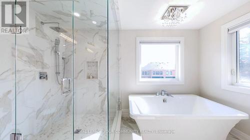 137 Longwater Chase, Markham, ON - Indoor Photo Showing Bathroom