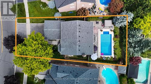 137 Longwater Chase, Markham, ON - Outdoor With In Ground Pool