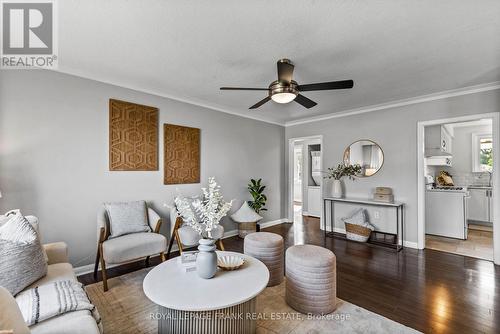 20 Carnegie Street, Scugog (Port Perry), ON - Indoor Photo Showing Living Room