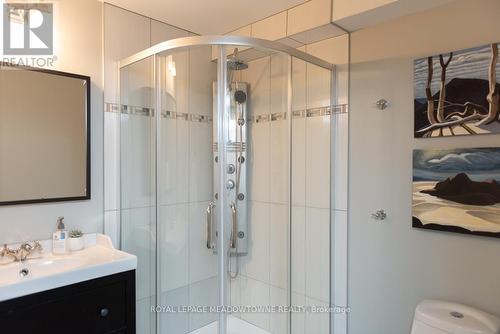 84 Reynolds Crescent, Aurora (Bayview Northeast), ON - Indoor Photo Showing Bathroom