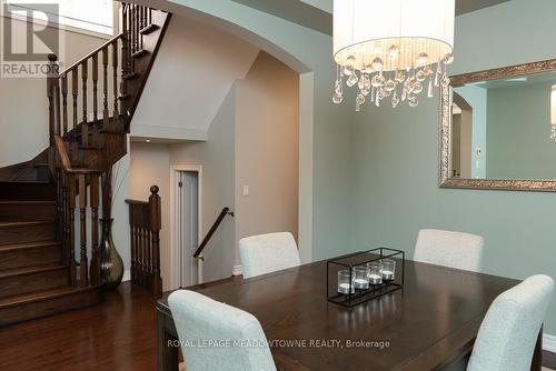 84 Reynolds Crescent, Aurora (Bayview Northeast), ON - Indoor Photo Showing Dining Room