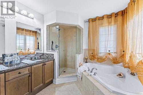 2 Amaranth Court, Richmond Hill, ON - Indoor Photo Showing Bathroom